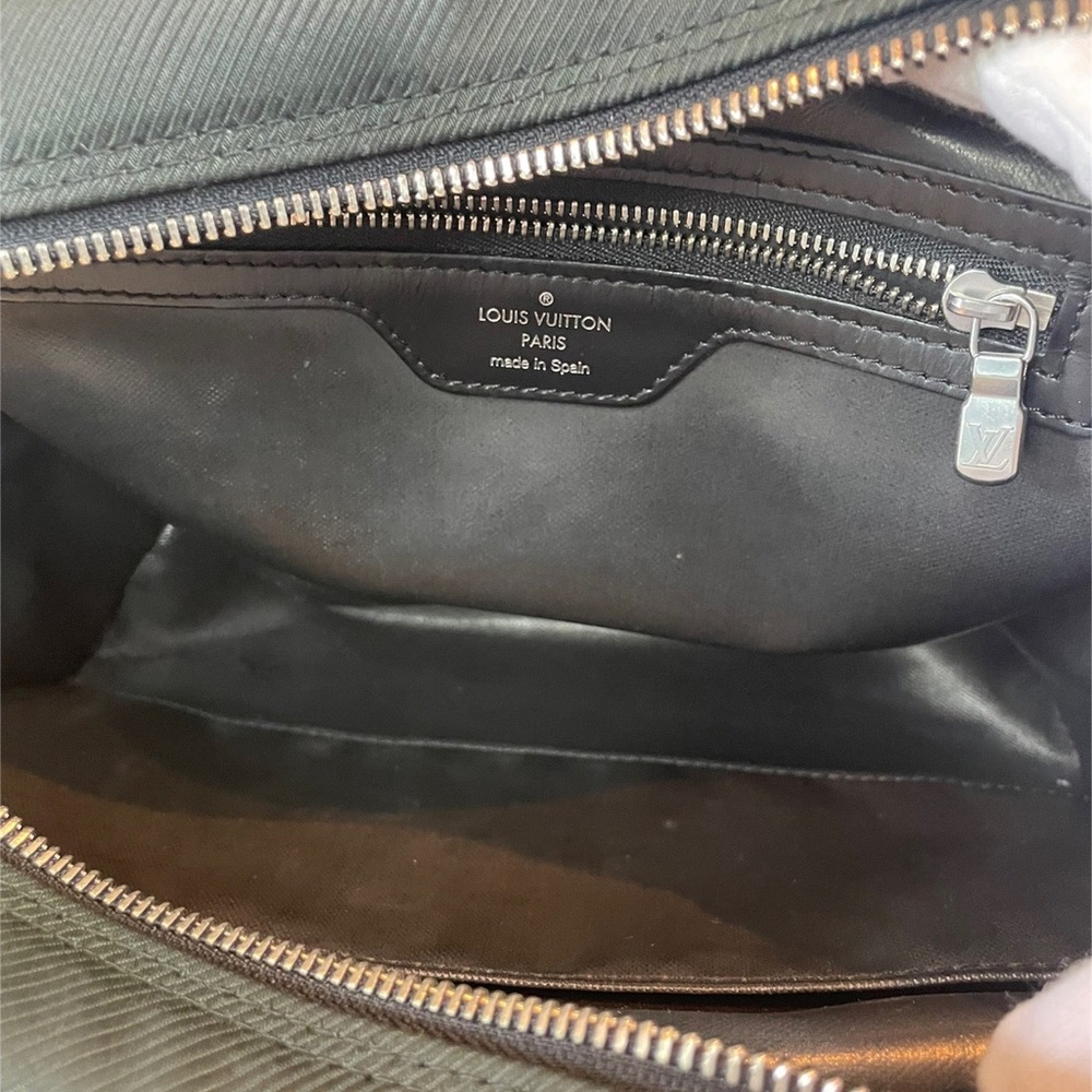 Louis Vuitton nylon toiletry pouch - Picture 3 of 5